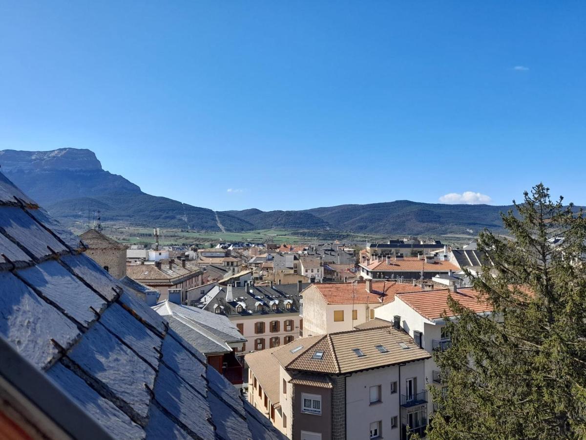 Appartamento Atico Ciudadela Jaca Esterno foto