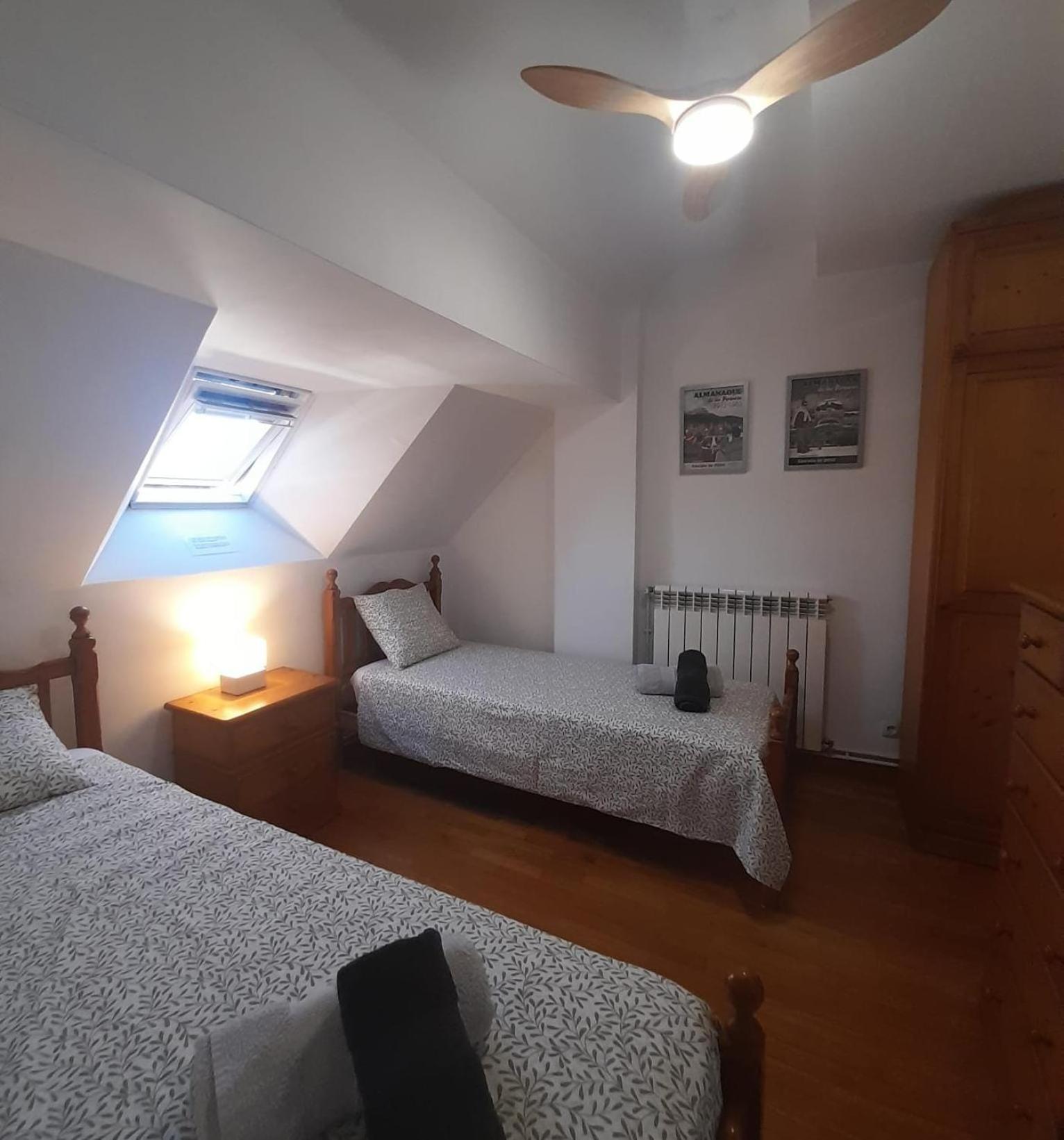 Appartamento Atico Ciudadela Jaca Esterno foto